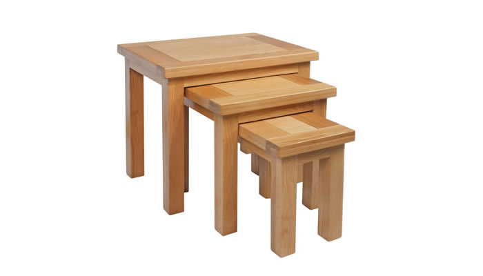 Signature Collection Dorridge Light Oak Nest Of Tables